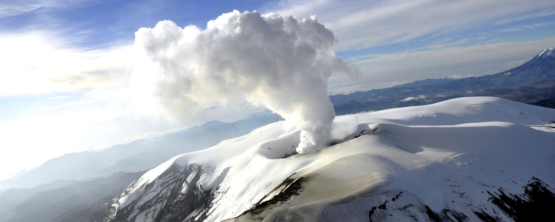 Volcán Nevado del Ruiz, en Colombia - Sputnik Mundo, 1920, 05.04.2023
