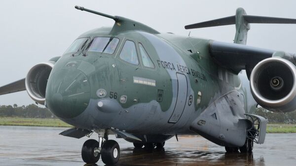 La Fuerza Aérea Brasileña (FAB) recibe el cuarto avión de transporte KC-390 Millennium de Embraer - Sputnik Mundo
