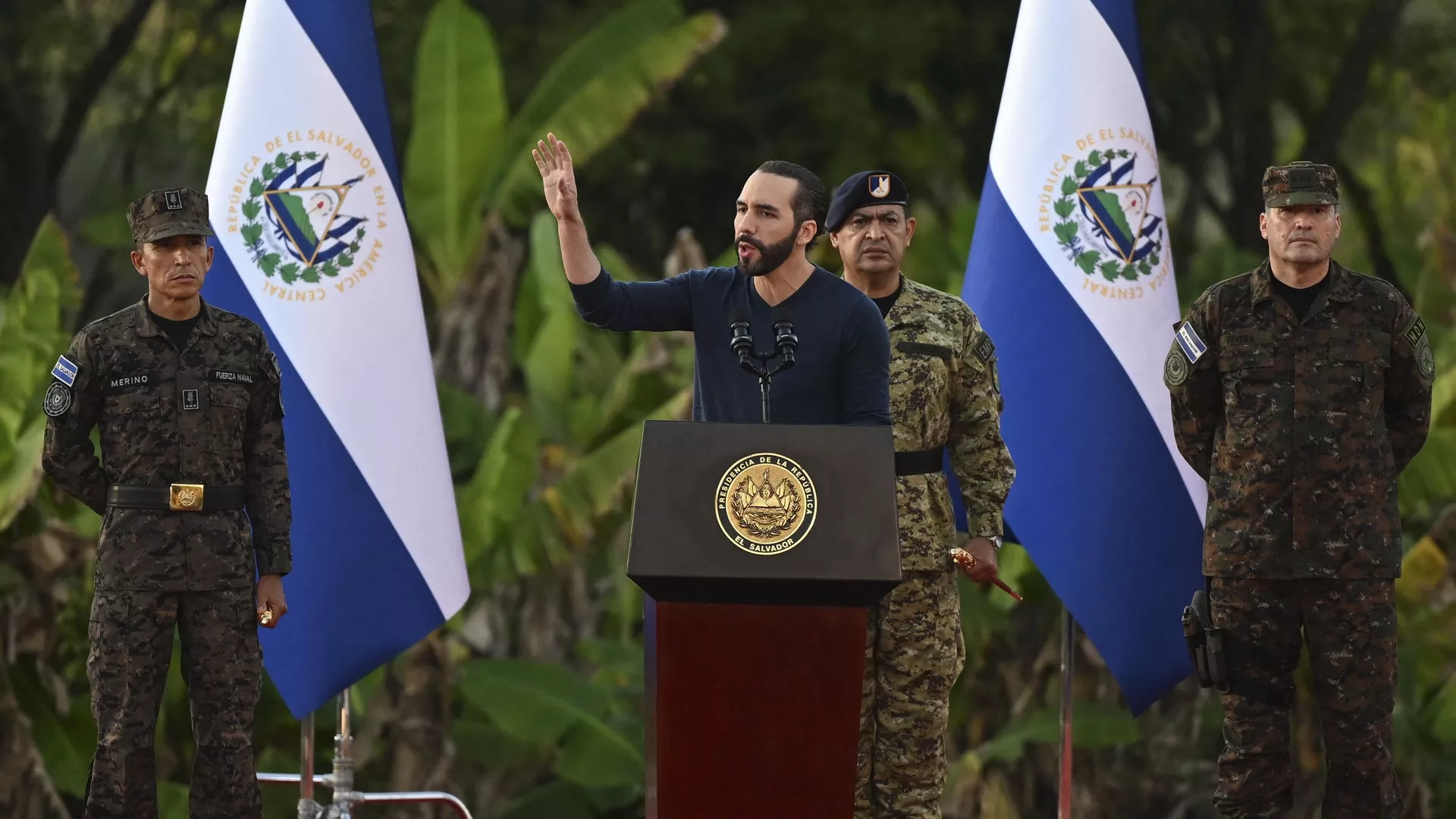 El presidente de El Salvador, Nayib Bukele, habla ante unos 14.000 soldados reunidos a las afueras de la ciudad de San Juan Opico, cerca de San Salvador, el 23 de noviembre de 2022.  - Sputnik Mundo, 1920, 07.06.2024