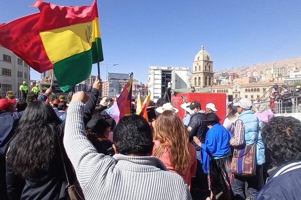 Marcha por la ciudad de La Paz (Bolivia) en conmemoración del Día Internacional del Trabajo. - Sputnik Mundo