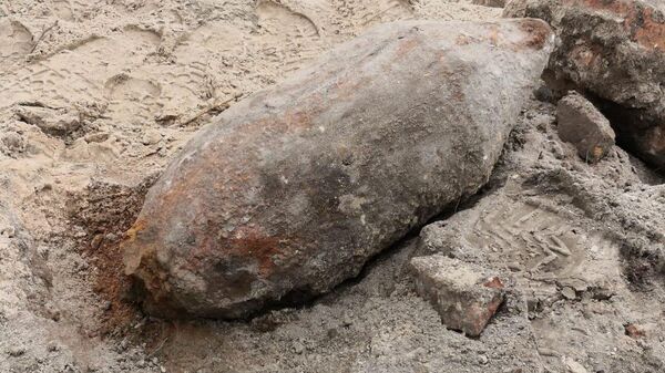 una bomba de la II Guerra Mundial encontrada en la capital alemana - Sputnik Mundo