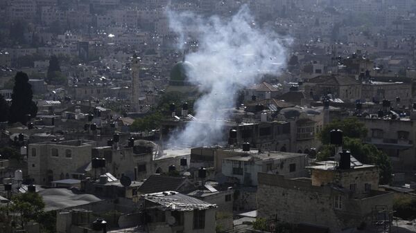 Las consecuencias de los ataques aéreos israelíes en la redada en Nablus, Cisjordania - Sputnik Mundo