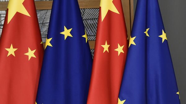 Las banderas de China y Unión Europea - Sputnik Mundo
