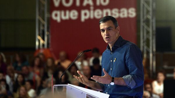 Pedro Sánchez, en campaña electoral en Sevilla - Sputnik Mundo