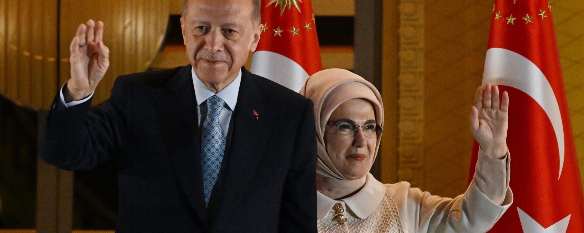 El presidente turco, Recep Tayyip Erdogan, y la primera dama turca, Emine Erdogan  - Sputnik Mundo, 1920, 29.05.2023