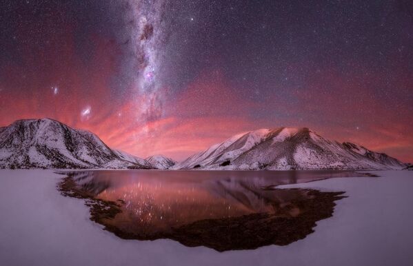 La foto Resplandor invernal presentada por el fotógrafo neozelandés Larryn Rae. - Sputnik Mundo