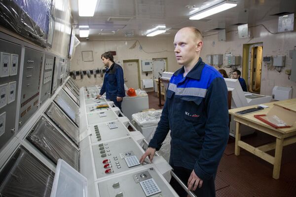 Puesto de control de la central nuclear flotante Akademik Lomonosov - Sputnik Mundo