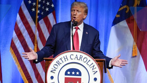  Donald Trump, expresidente estadounidense, habla durante la Convención del Partido Republicano de Carolina del Norte en Greensboro, Carolina del Norte, el sábado 10 de junio de 2023 - Sputnik Mundo