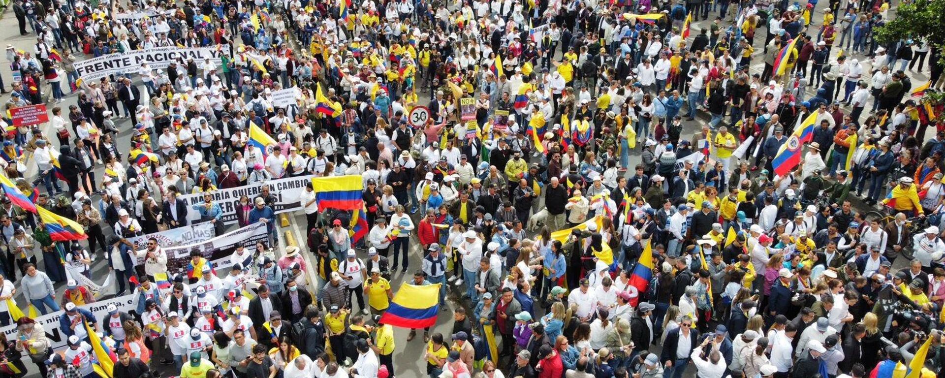 Opositores al gobierno de Gustavo Petro marcharon este martes en diversas ciudades de Colombia.  - Sputnik Mundo, 1920, 21.06.2023