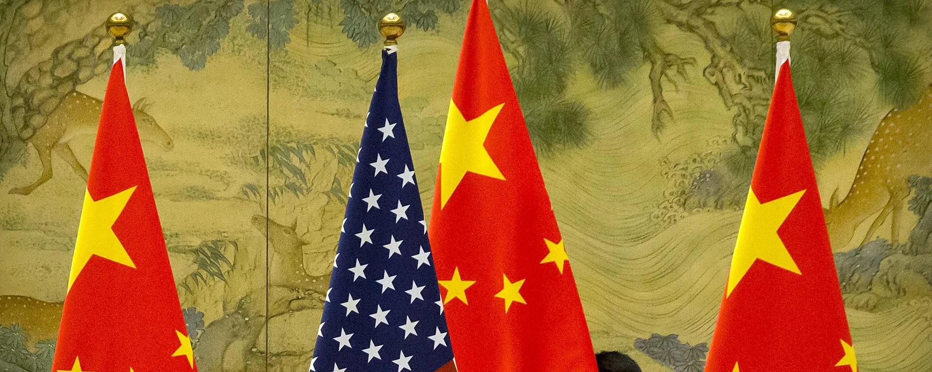 Las banderas de China y EEUU - Sputnik Mundo, 1920, 14.05.2024