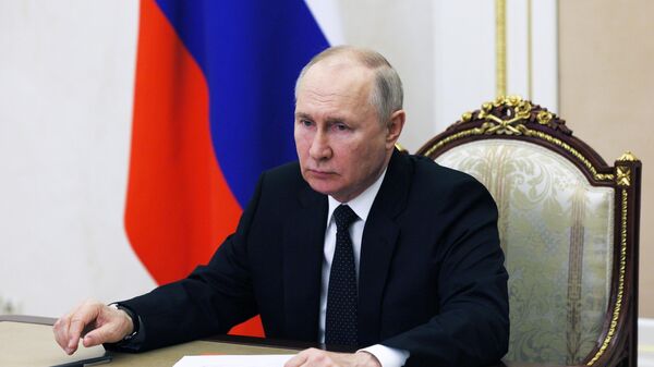 Vladímir Putin, el presidente de Rusia, celebra una reunión operativa con los miembros permanentes del Consejo de Seguridad de Rusia por videoconferencia, el 22 de junio de 2023 - Sputnik Mundo