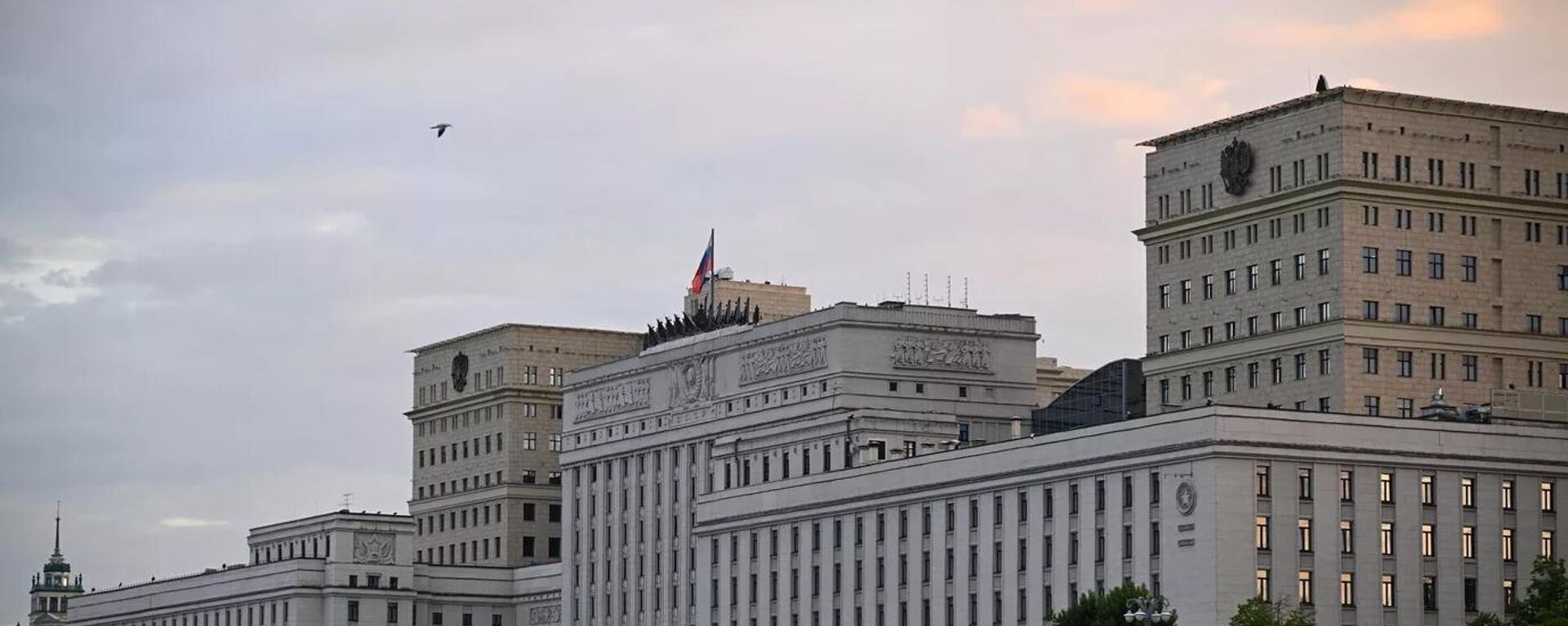 Edificio del Ministerio de Defensa de Rusia en Moscú - Sputnik Mundo, 1920, 23.06.2023