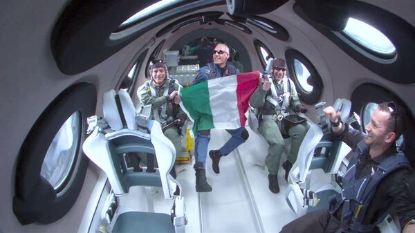 Virgin Galactic lanza primer vuelo espacial comercial con italianos a bordo del VSS Unity  - Sputnik Mundo