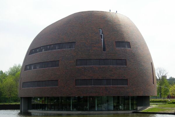 Centro de supercomputación de la Universidad de Groningen donde se encuentra el superordenador Blue Gene de LOFAR. - Sputnik Mundo