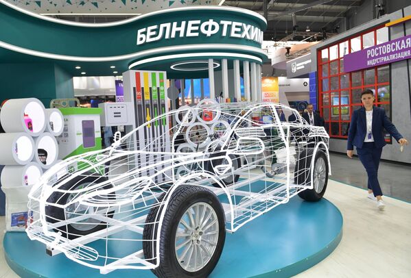 El puesto de Bielorrusia en la Exposición Industrial Internacional Innoprom 2023 de Ekaterimburgo. - Sputnik Mundo