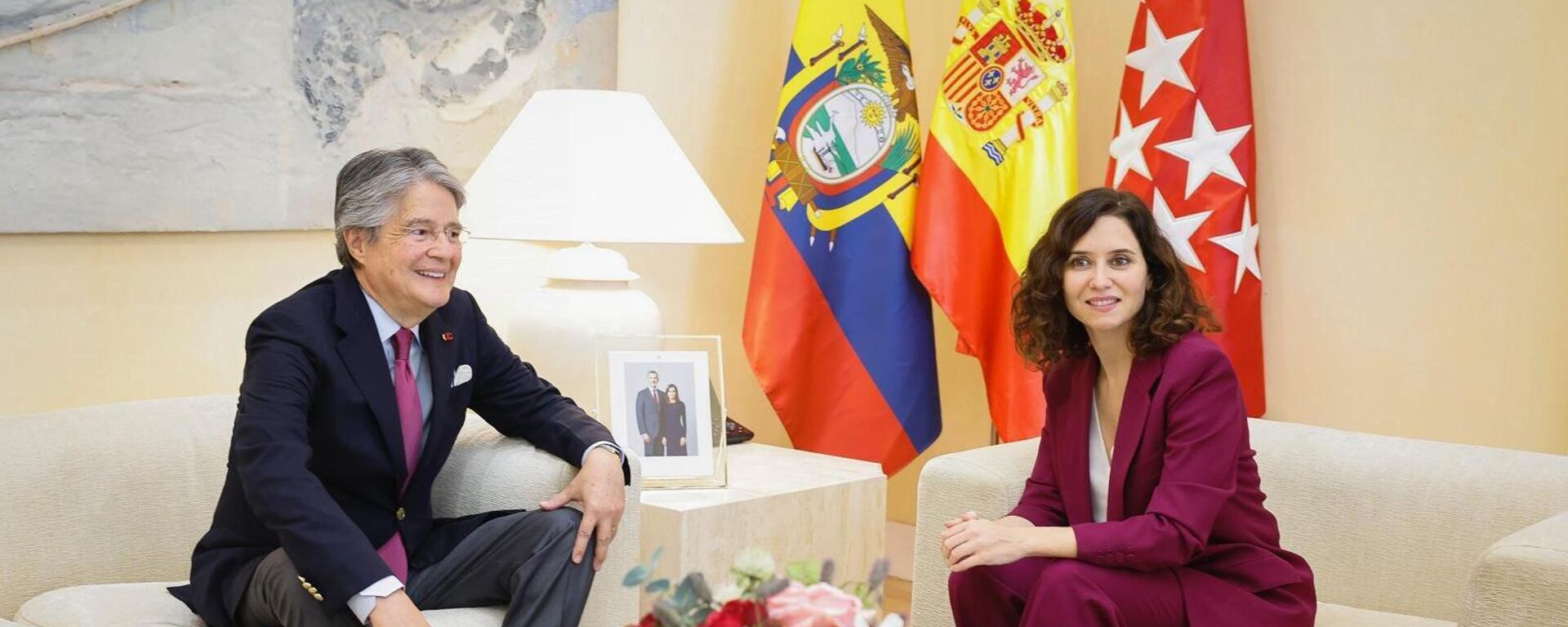 El presidente de Ecuador, Guillermo Lasso, inició su agenda en España, la primera escala de la gira, con una reunión con Isabel Díaz Ayuso, presidenta de la Comunidad de Madrid - Sputnik Mundo, 1920, 14.07.2023