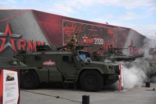 El mortero autopropulsado Drok en el Foro Internacional basado en el vehículo blindado Taifun en el Foro Internacional Técnico-Militar Army-2020. - Sputnik Mundo