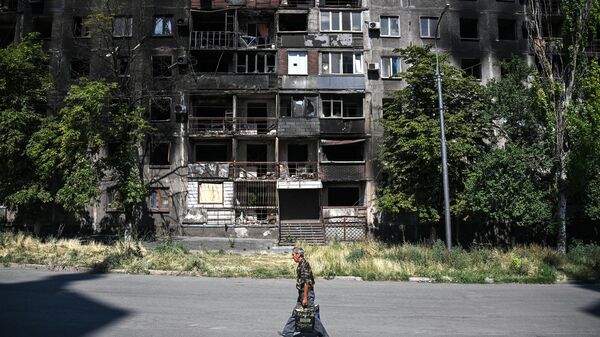 La casa destruida en la ciudad de Mariúpol - Sputnik Mundo