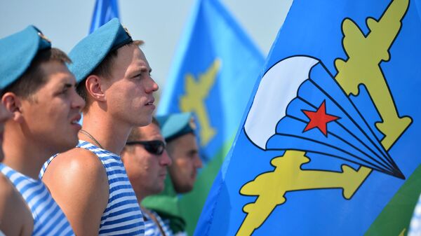 Celebración del Día de las Fuerzas Aerotransportadas en Kazán, Rusia - Sputnik Mundo