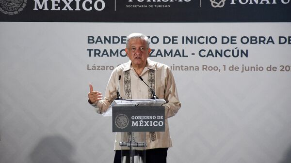 El presidente de México, Andrés Manuel López Obrador, en las obras del Tren Maya. - Sputnik Mundo