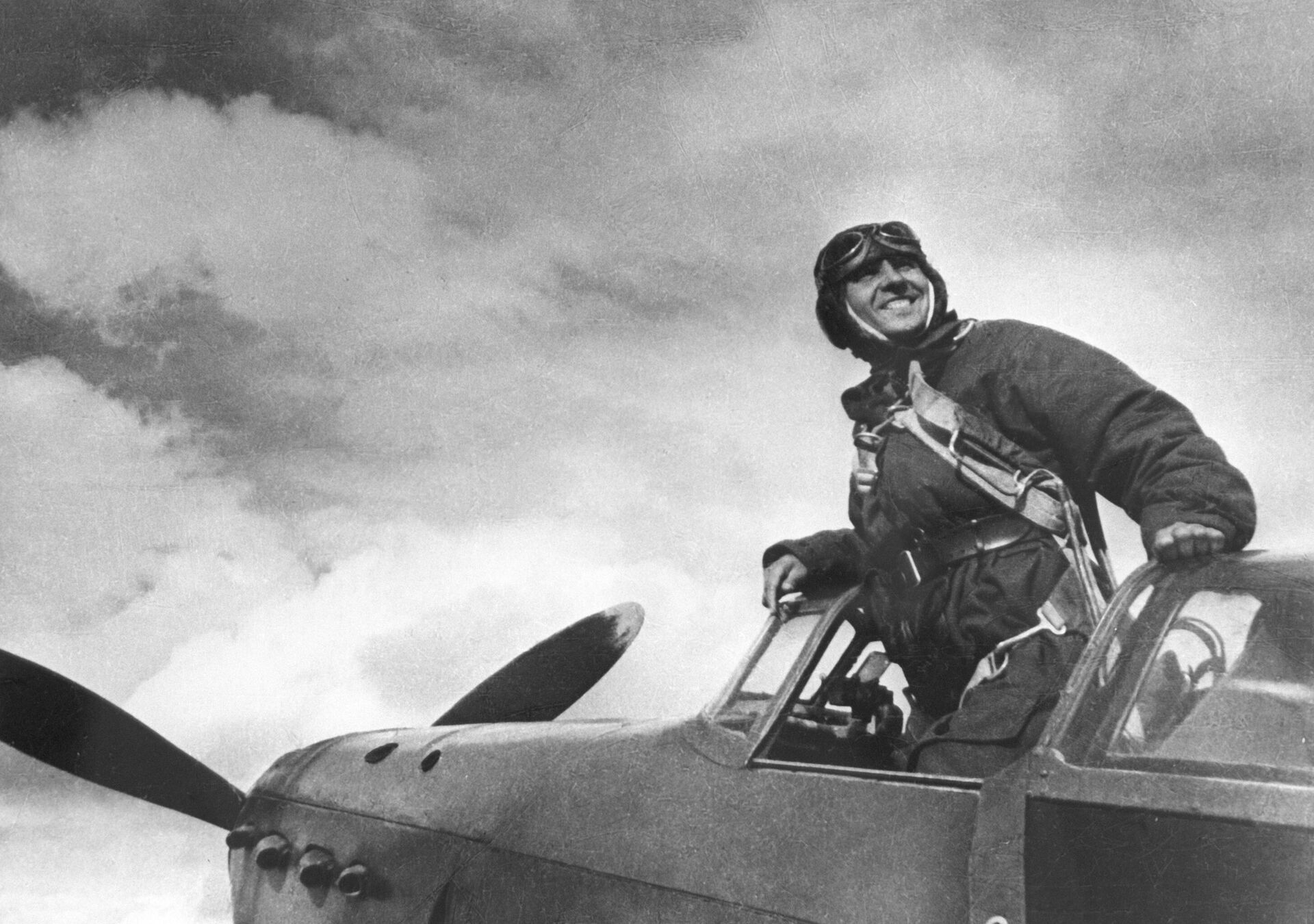 Lev Tomchak, piloto de caza ruso durante la Gran Guerra Patria (1941-1945) - Sputnik Mundo, 1920, 12.08.2023
