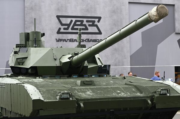 El tanque T-14 Armata en el stand de la corporación rusa Uralvagonzavod en el Foro Técnico Militar Internacional Army 2023, en el Centro de Congresos y Exposiciones Patriot. - Sputnik Mundo