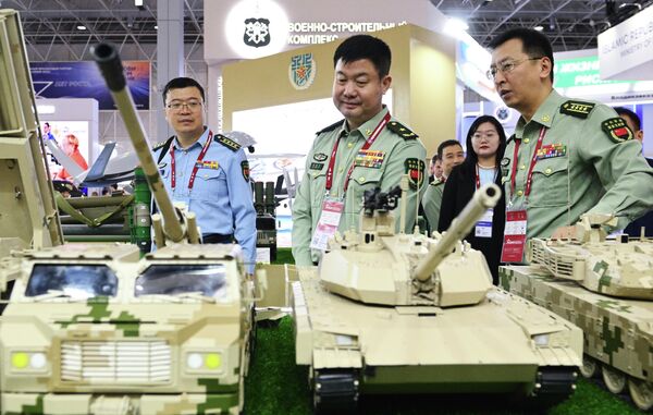 Una maqueta de equipo militar  de China en el Foro Técnico-Militar Foro Army 2023. - Sputnik Mundo