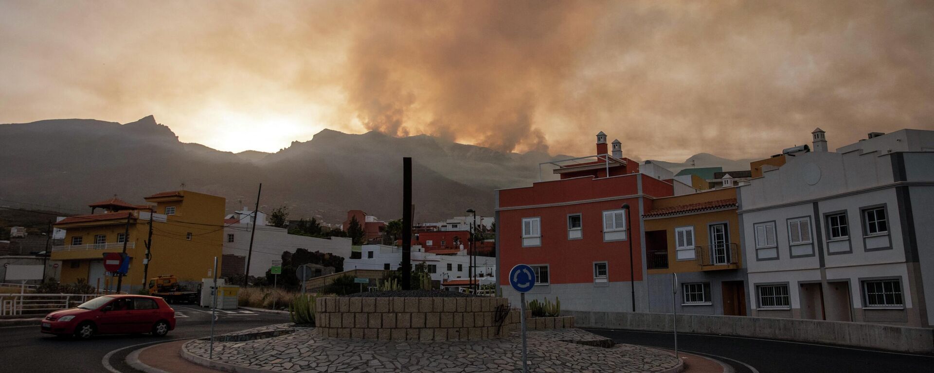 Incendio forestal en el este de Tenerife - Sputnik Mundo, 1920, 20.08.2023