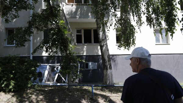 Una casa dañada en Bélgorod tras un ataque ucraniano con misiles balísticos con municiones de racimo   - Sputnik Mundo