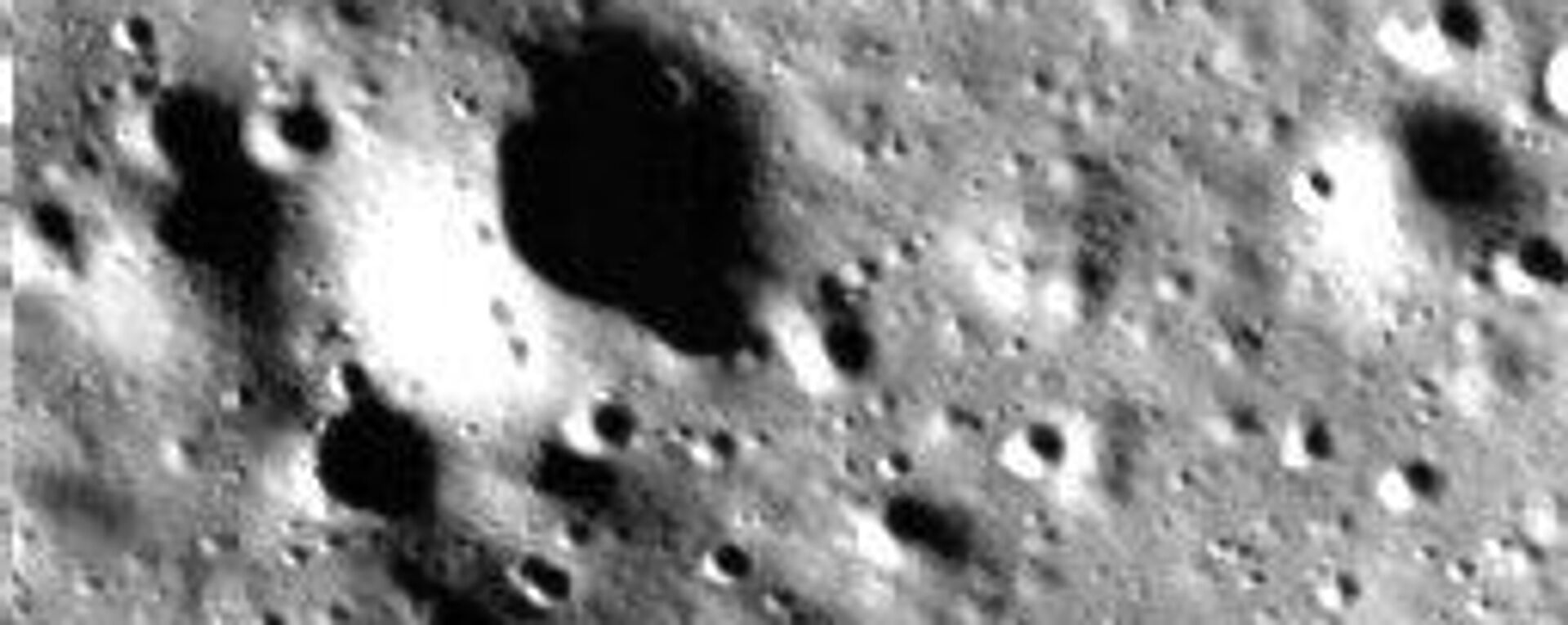 Imágenes de la Luna captadas por el dispositivo indio de exploración durante su arribo al satélite. - Sputnik Mundo, 1920, 28.08.2023