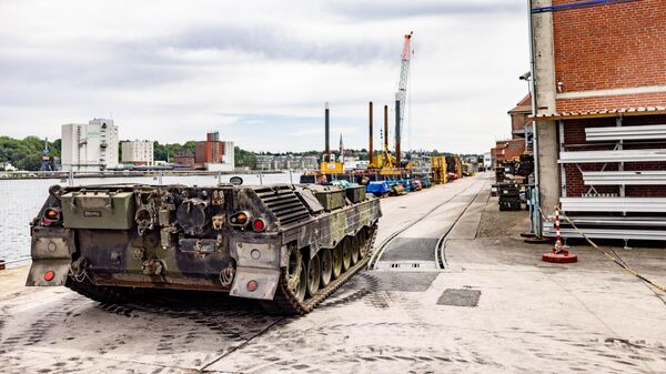 El chasis de un tanque de combate Leopard 1A5 en las instalaciones de la empresa de tecnología militar FFG en Flensburg, el 20 de junio de 2023. - Sputnik Mundo