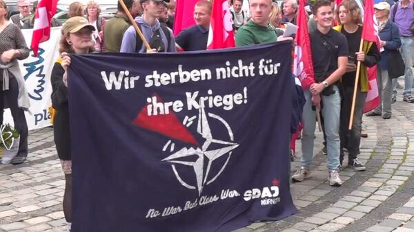 No debe repetirse: los alemanes protestan contra los suministros de armas a Ucrania - Sputnik Mundo