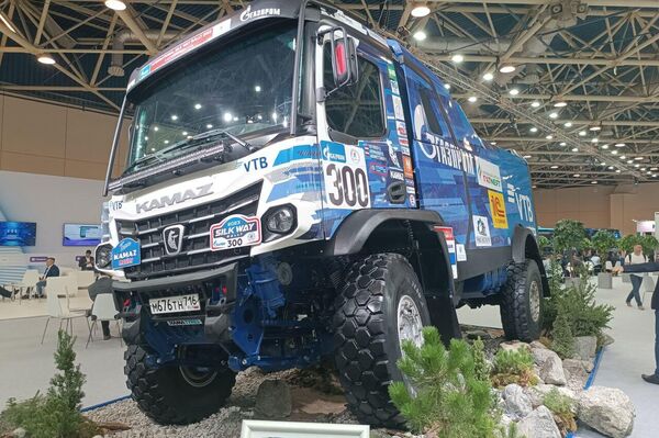 Camión deportivo Kamaz-435091, diseñado para participar en las carreras rally de Dakar - Sputnik Mundo