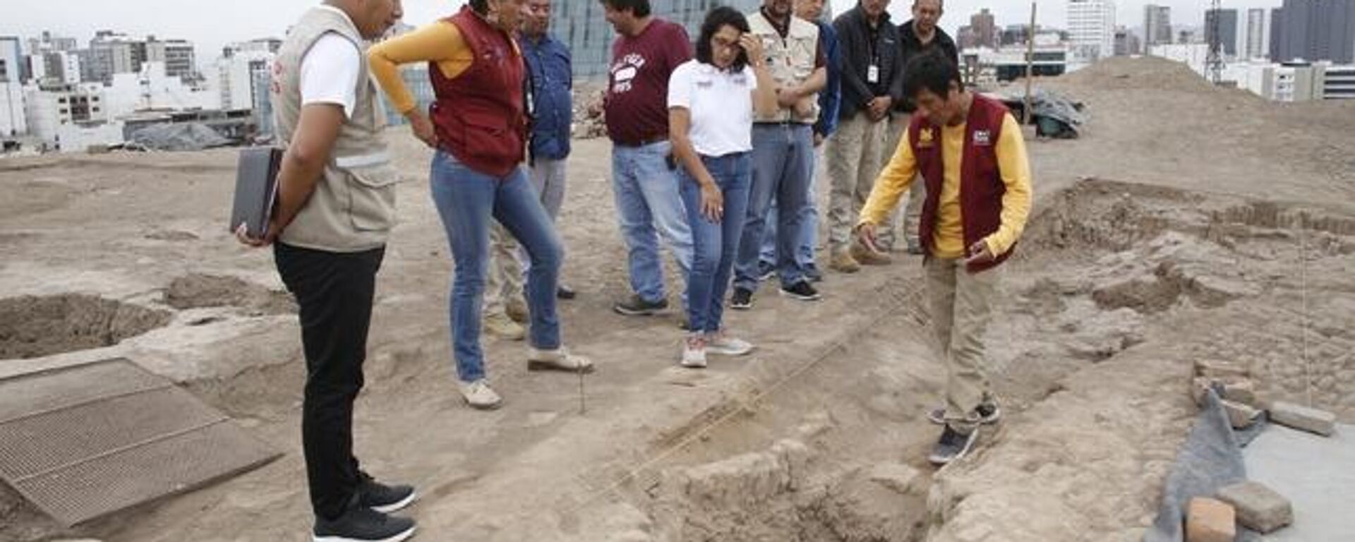 Arqueólogos hallan entierro de cultura preinca en la ciudad de Lima - Sputnik Mundo, 1920, 07.09.2023