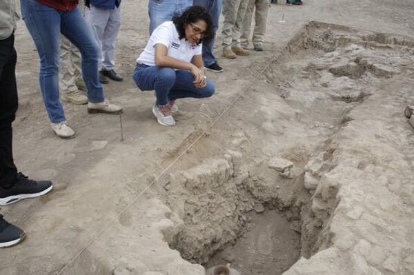 Arqueólogos hallan entierro de cultura preinca en la ciudad de Lima - Sputnik Mundo