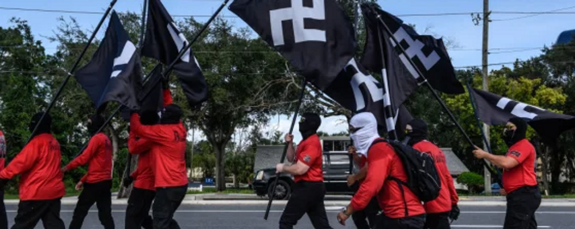La manifestación del 2 de septiembre de dos grupos neonazis Blood Tribe y Goyim Defense League en Orlando, Florida - Sputnik Mundo, 1920, 21.01.2024