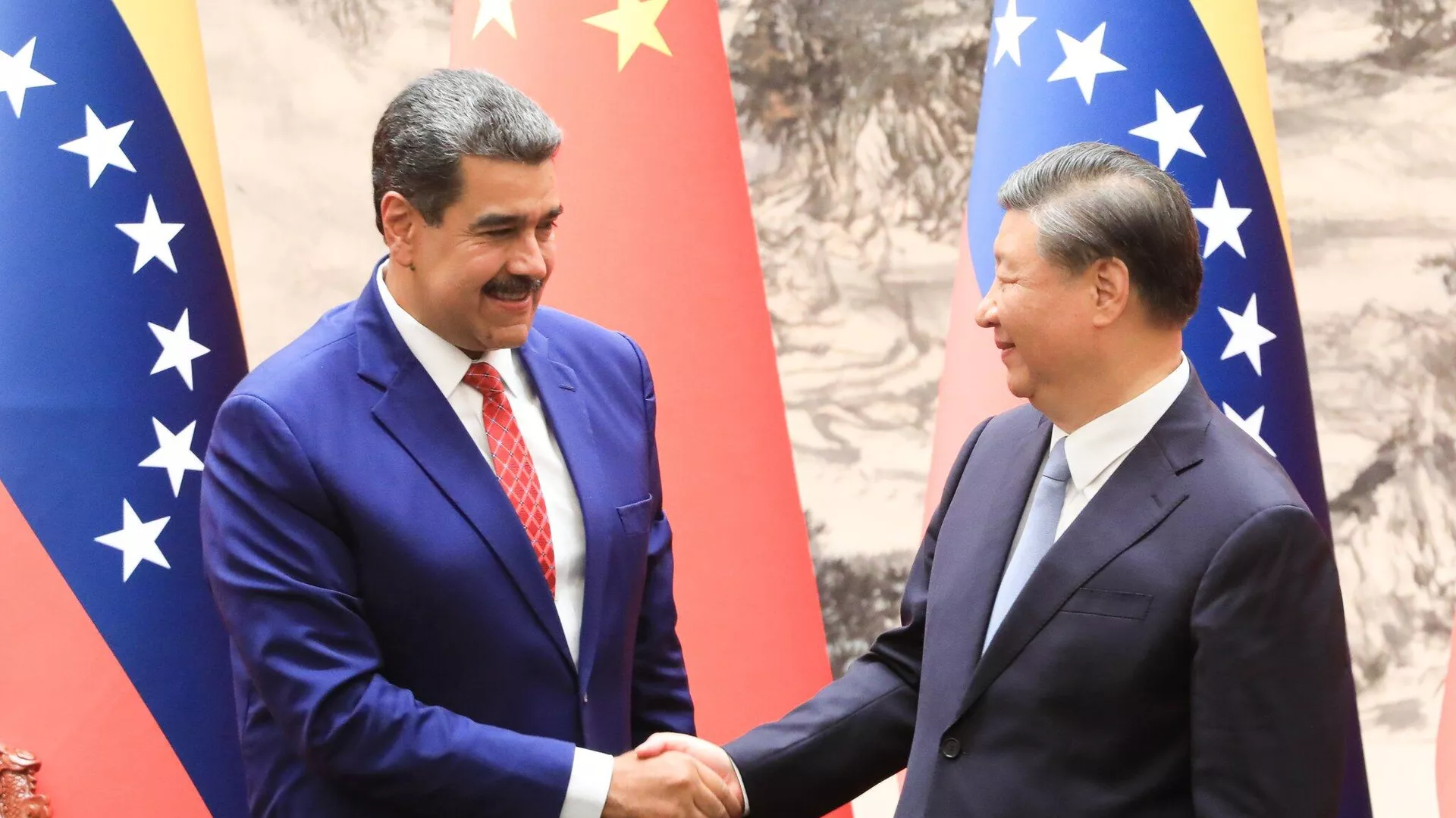 Nicolás Maduro y Xi Jinping en Pekin - Sputnik Mundo, 1920, 22.05.2024