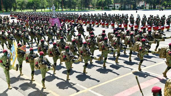 Elementos del Ejército mexicano en los preparativos del desfile militar del 16 de septiembre de 2023 - Sputnik Mundo