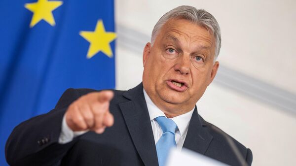 Viktor Orban, el primer ministro húngaro, interviene en una rueda de prensa tras la Cumbre sobre Migración celebrada en Viena el 7 de julio de 2023 - Sputnik Mundo