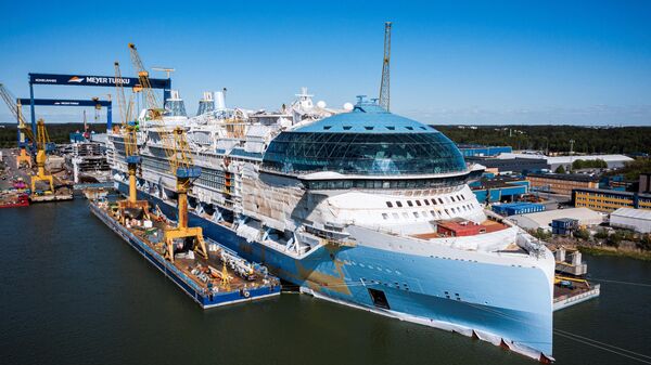 Construcción del nuevo buque de Royal Caribbean en los astilleros de Turku, en la costa suroeste de Finlandia. - Sputnik Mundo