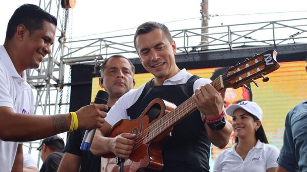El empresario Daniel Noboa durante la campaña presidencial para la segunda vuelta ecuatoriana - Sputnik Mundo