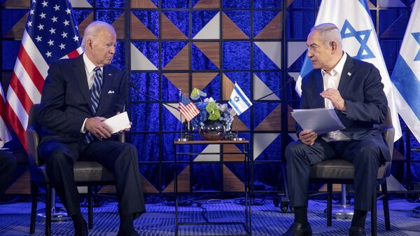 Joe Biden y Benjamín Netanyahu  - Sputnik Mundo
