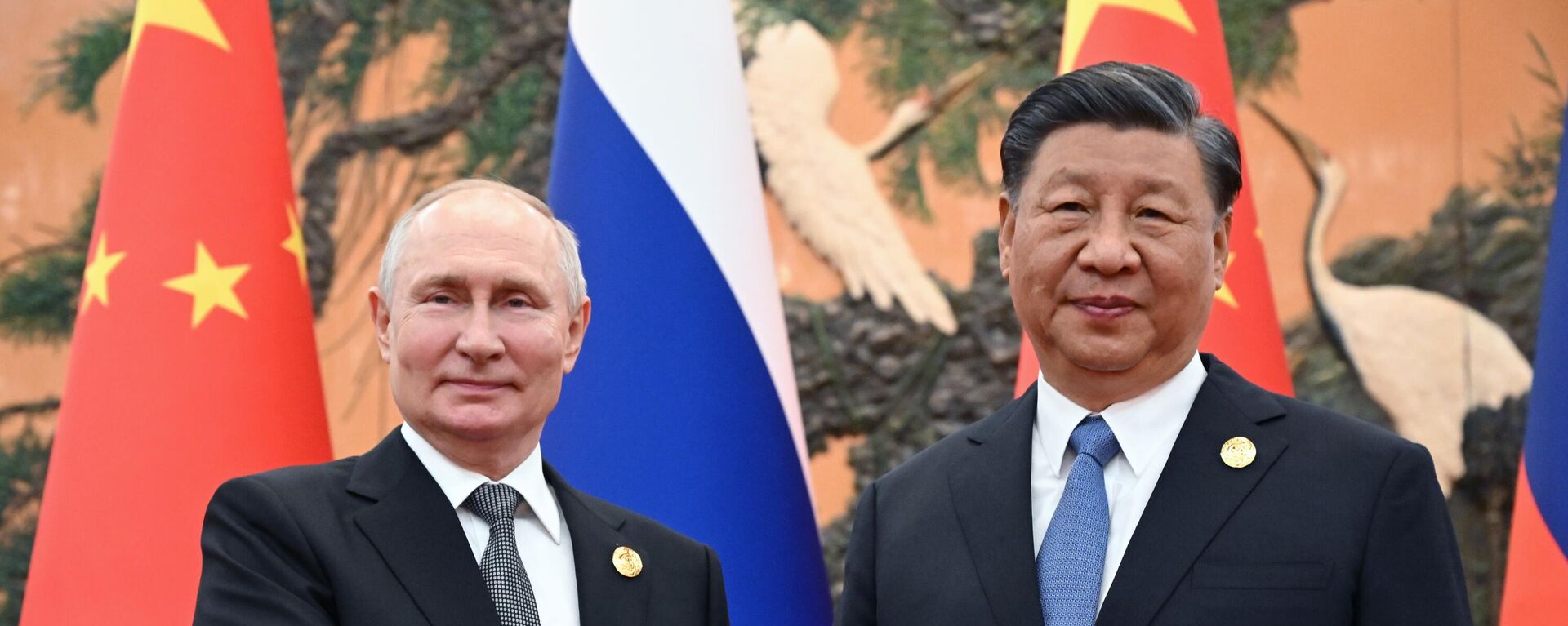 El presidente de Rusia, Vladímir Putin, y su homólogo chino, Xi Jinping, el 18 de octubre, 2023 - Sputnik Mundo, 1920, 24.11.2023