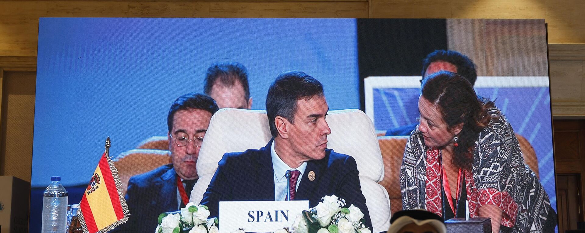 Pedro Sánchez, el presidente del Gobierno español, asiste a la Cumbre Internacional por la Paz organizada por el presidente egipcio en El Cairo el 21 de octubre de 2023  - Sputnik Mundo, 1920, 21.10.2023