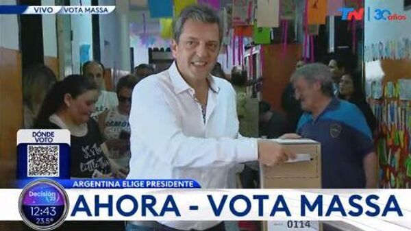 El candidato argentino Sergio Massa votando en la localidad de Tigre - Sputnik Mundo