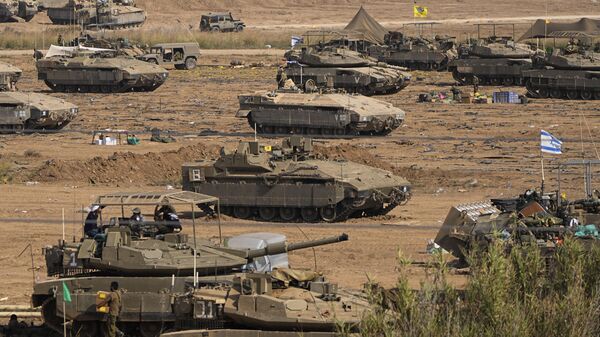 Militares de Israel se concentran en una zona cercana a la frontera con la Franja de Gaza - Sputnik Mundo