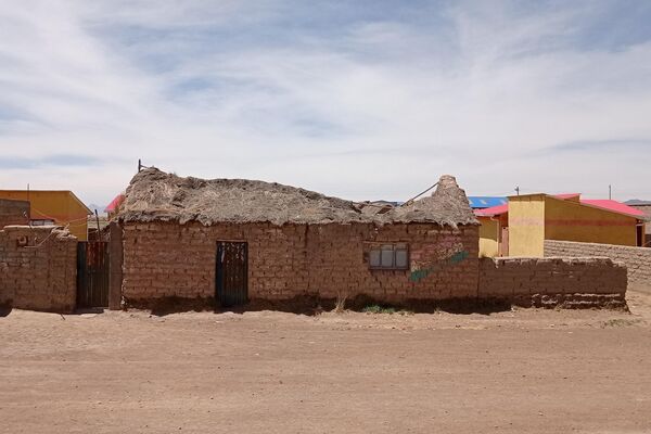 La comunidad Uru de Llapallapani, en el departamento de Oruro, sobre el lago Poopó. - Sputnik Mundo