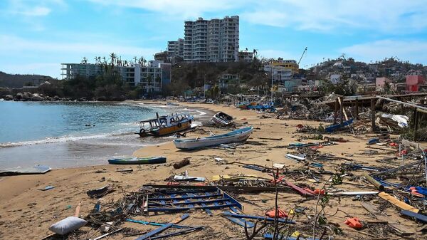 El puerto de Acapulco quedó devastado por el paso del huracán Otis por Guerrero, en el sur de México. - Sputnik Mundo