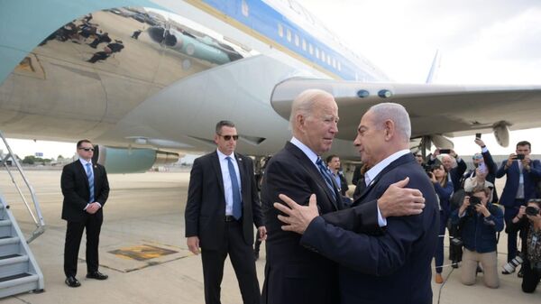 El primer ministro de Israel, Benjamín Netanyahu, y el presidente de Estados Unidos, Joe Biden - Sputnik Mundo