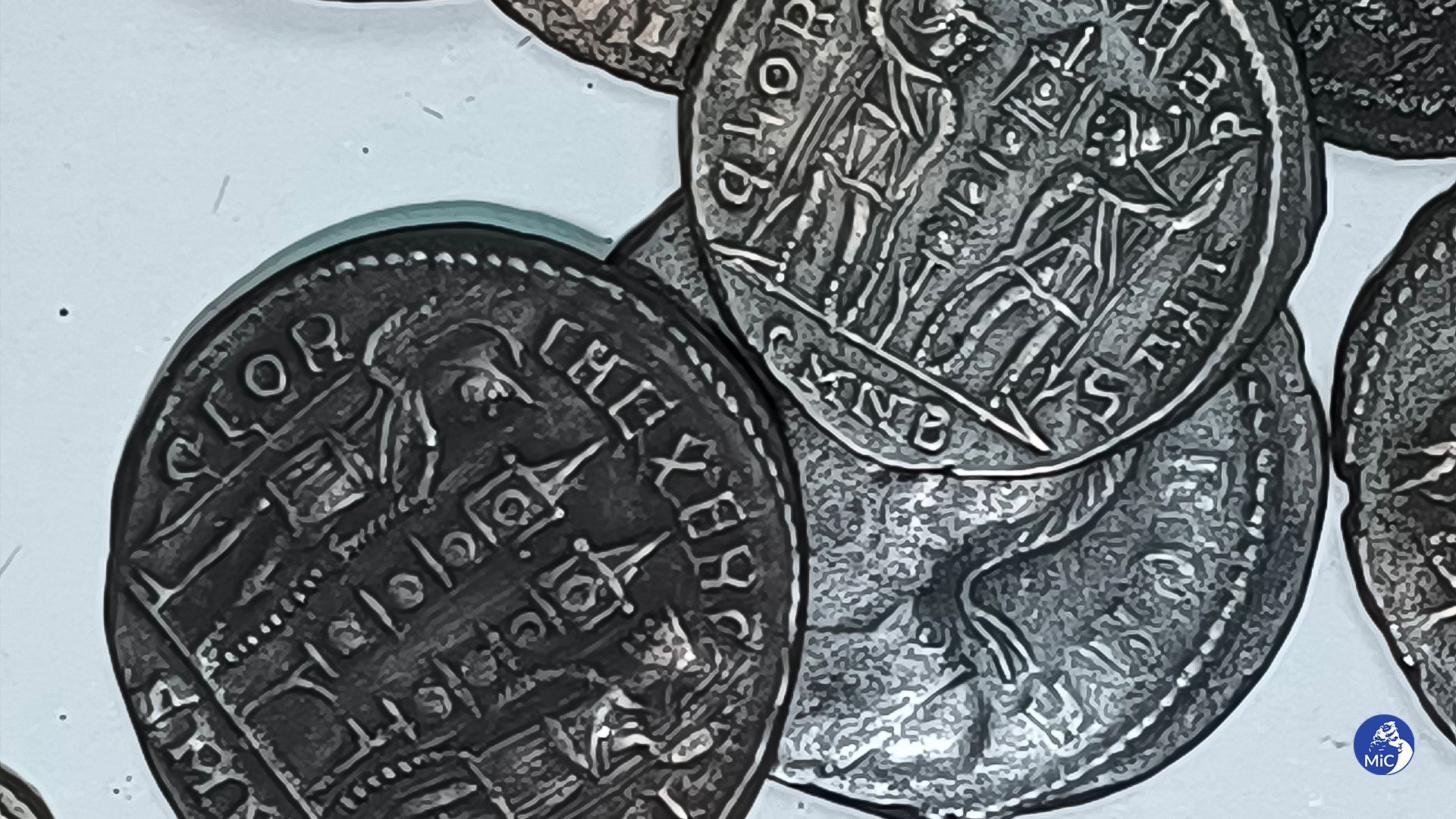Un alijo de monedas romanas antiguas llamadas follis que datan del siglo III d.C. hallado frente a la costa de la isla italiana de Cerdeña. - Sputnik Mundo, 1920, 07.11.2023